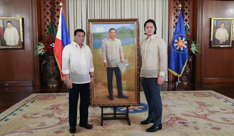 Filipino-Chinese Artist Paints President Duterte's Portrait 3