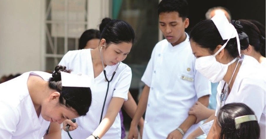 Wage Hike of up to Php 60,000 for Nurses Proposed in Congress