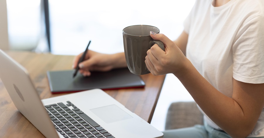 Looking to Work from Home? Consider These 10 Essential Tips